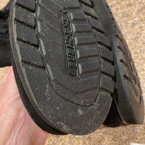 Sketchers Black Boots WITH FLAWS 7 Price is Firm FLAWED - Picture 10 of 17